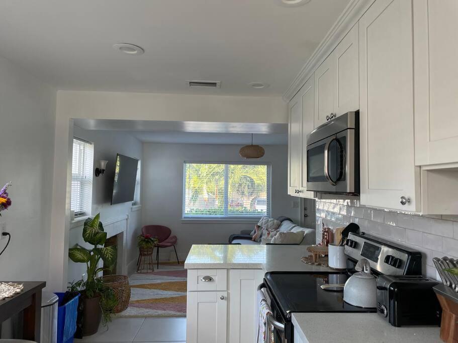 Jungle Cottage With Luxury Pool, Hot Tub And More! Lake Worth Beach Eksteriør billede
