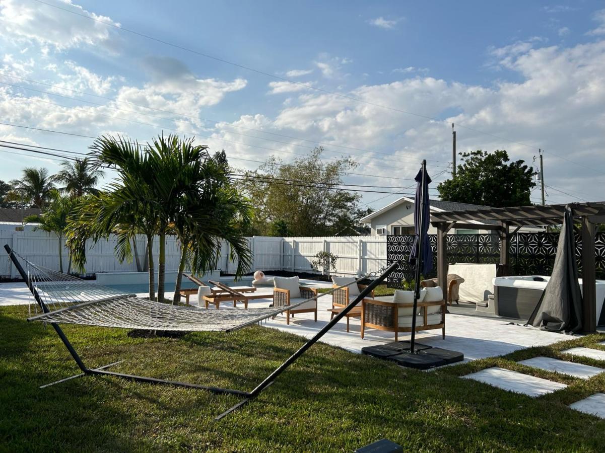 Jungle Cottage With Luxury Pool, Hot Tub And More! Lake Worth Beach Eksteriør billede
