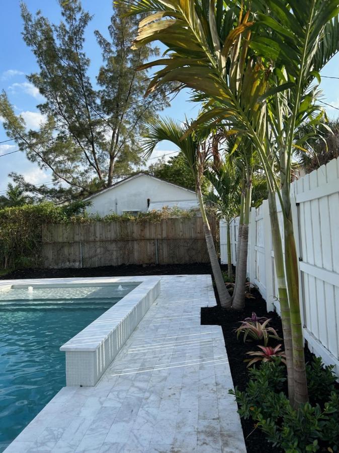 Jungle Cottage With Luxury Pool, Hot Tub And More! Lake Worth Beach Eksteriør billede