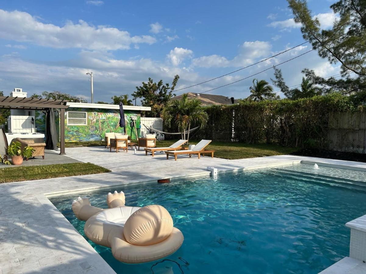 Jungle Cottage With Luxury Pool, Hot Tub And More! Lake Worth Beach Eksteriør billede